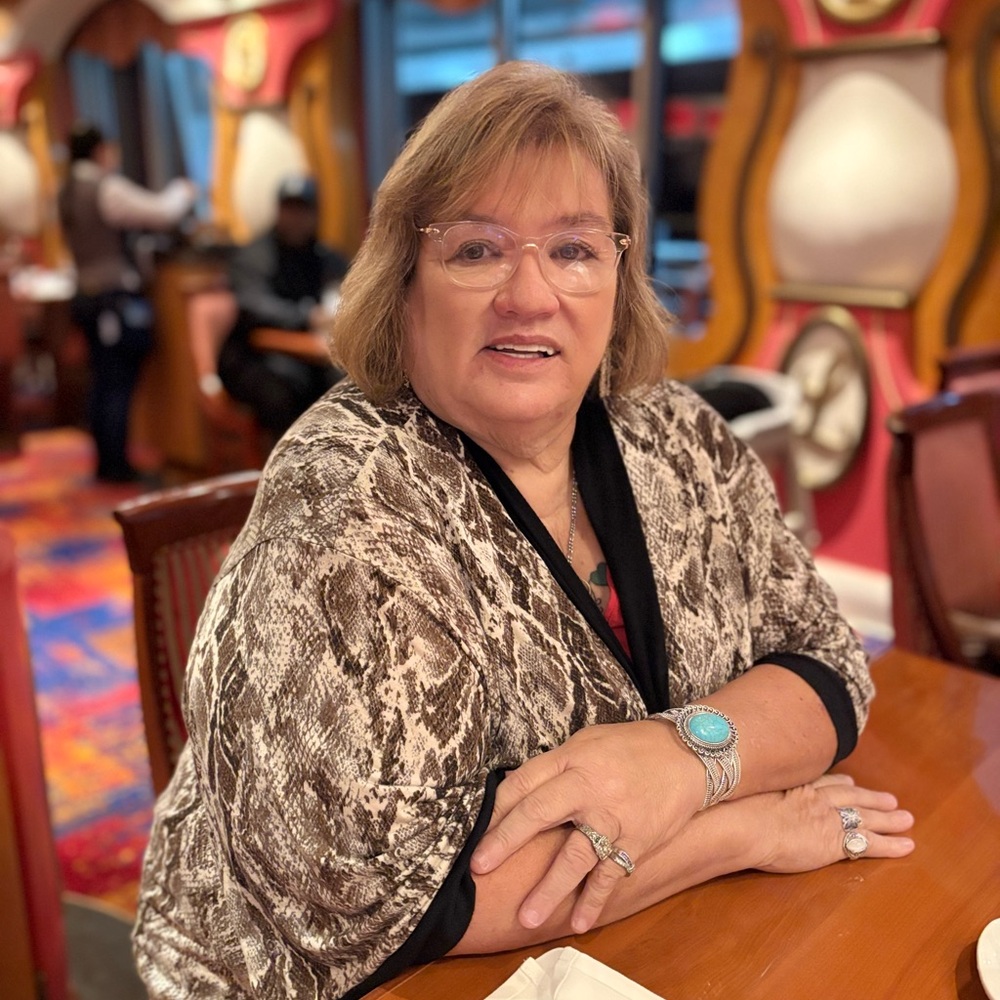 Meet your Posher, Robin